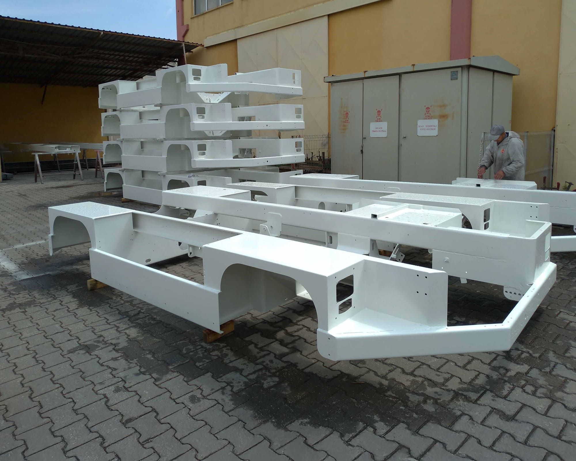 HAVAALANI ARAÇ ŞASİLERİ