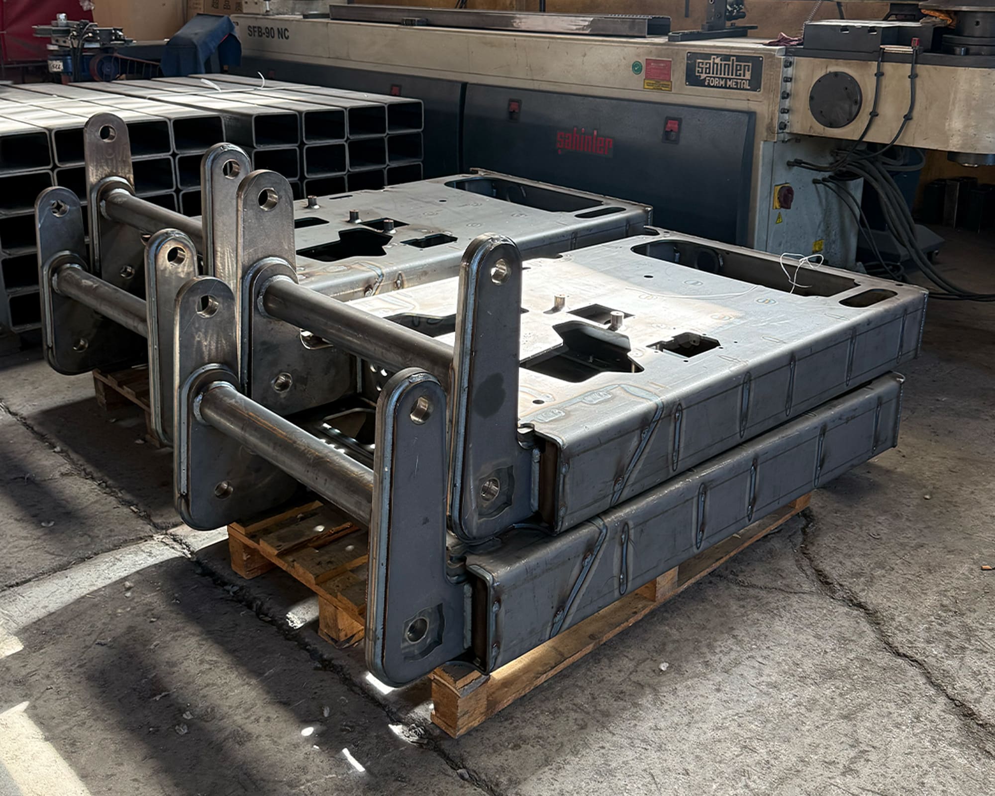 İŞ MAKİNALARI KABİN ALT PLATFORMLARI