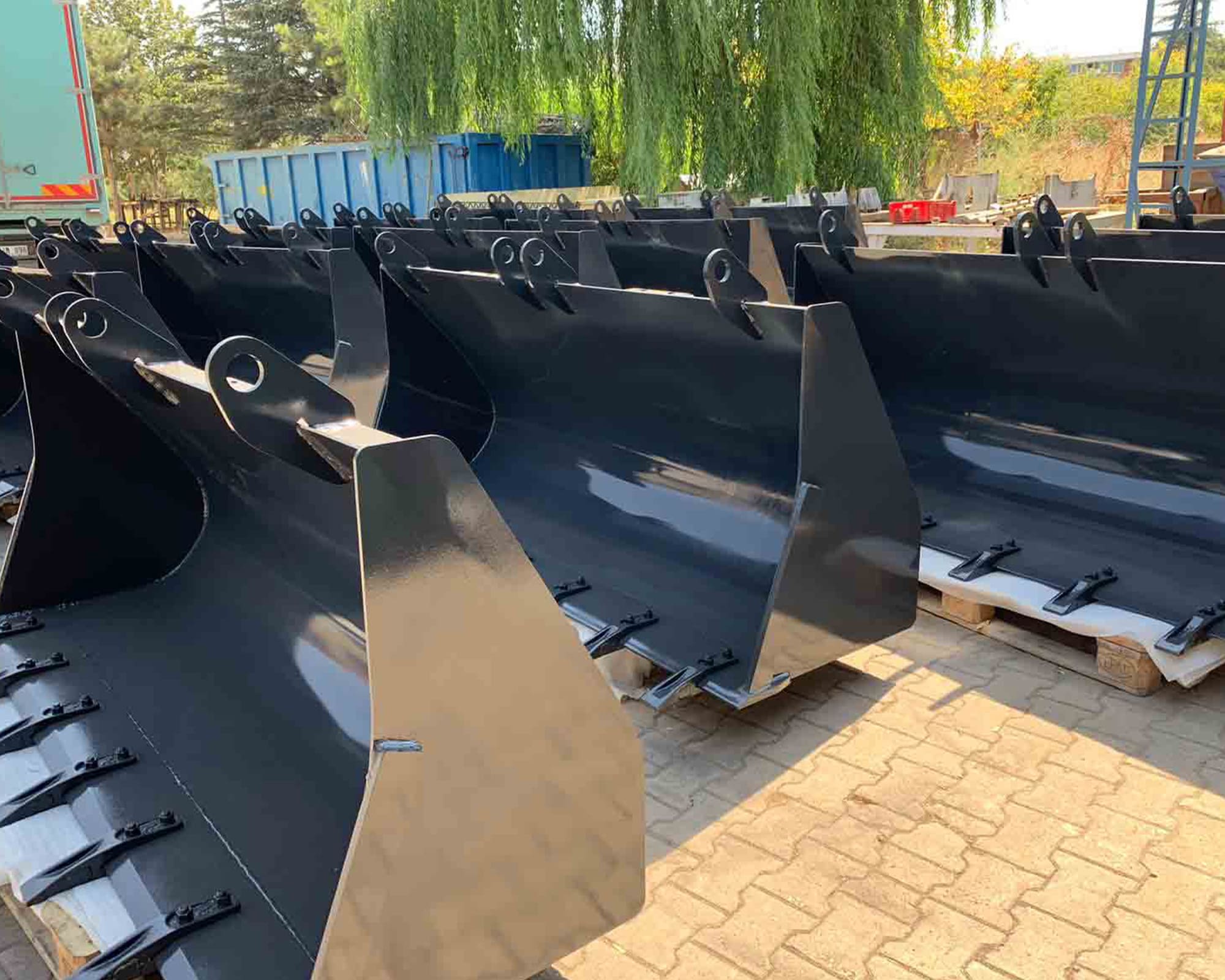 İŞ MAKİNALARI KEPÇE/KOVALARI